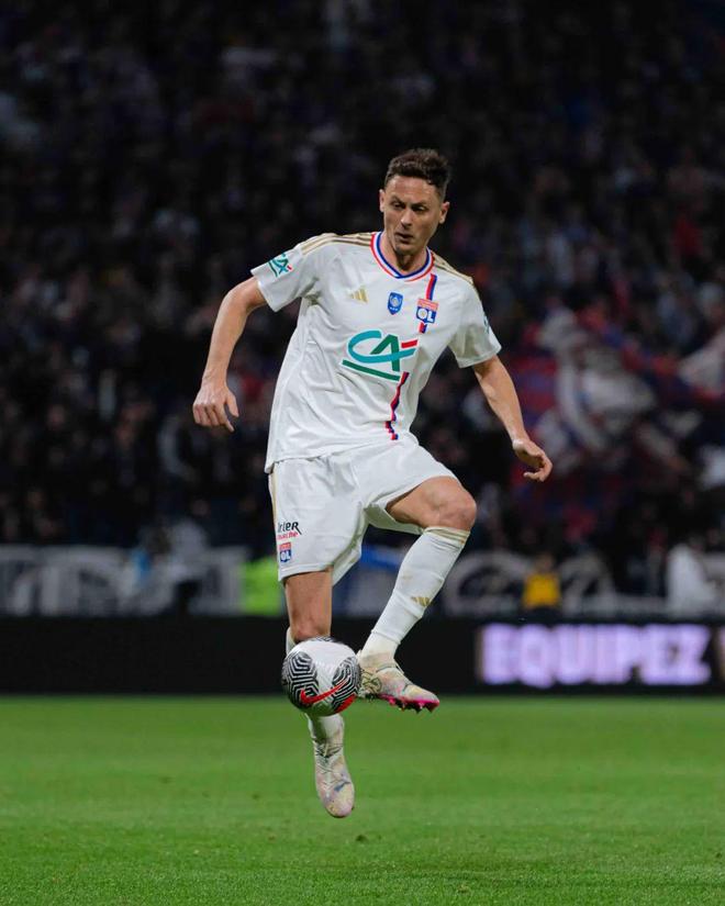 关于法国杯冲刺阶段走向成谜；里昂内部沟通；赛场秩序良好；年轻球员得到机会的信息爱游戏平台