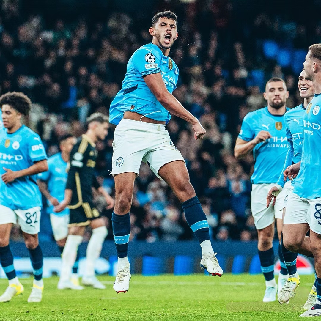 关于离谱！今夜纽卡斯尔再遭质疑赛后巴塞罗那豪取连胜，曼联官宣签约备战全明星赛的信息